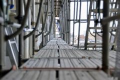 北九州市の吊り足場工事｜福岡県行橋市の解体対応・株式会社HK